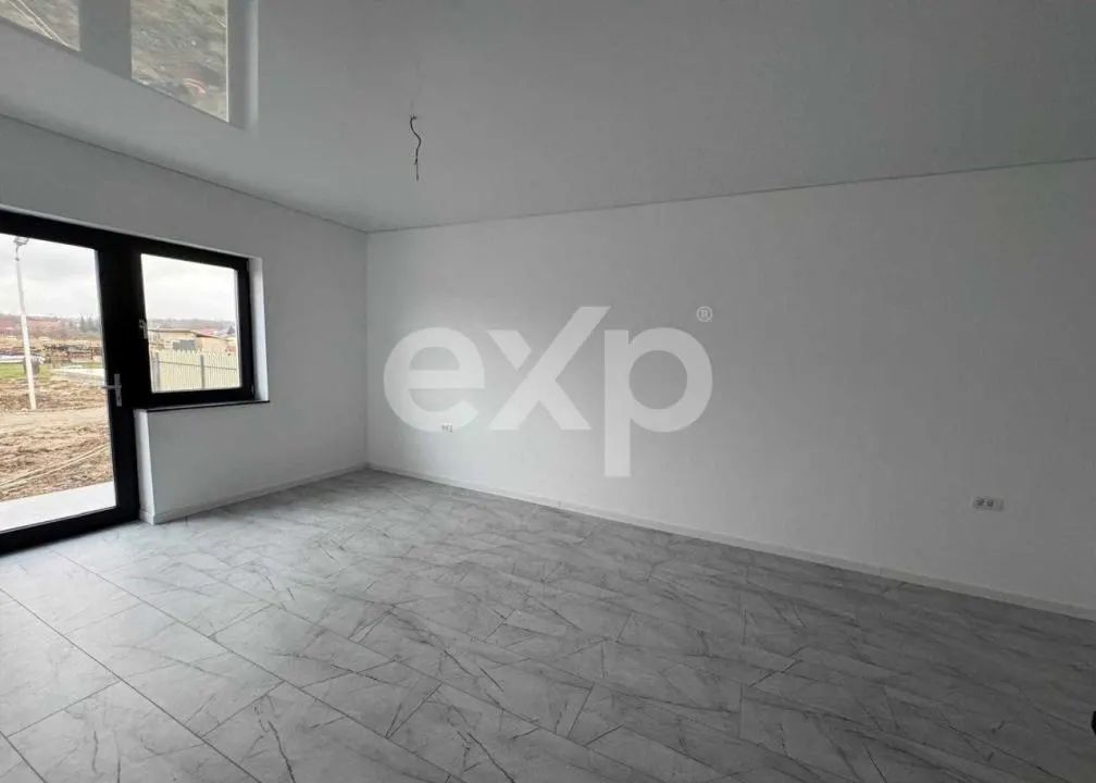 OCAZIE DE NERATAT! APARTAMENT IN VILA! curte si intrare privata! - foto 3