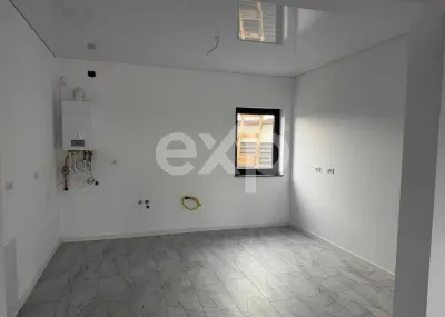 OCAZIE DE NERATAT! APARTAMENT IN VILA! curte si intrare privata! - foto 4