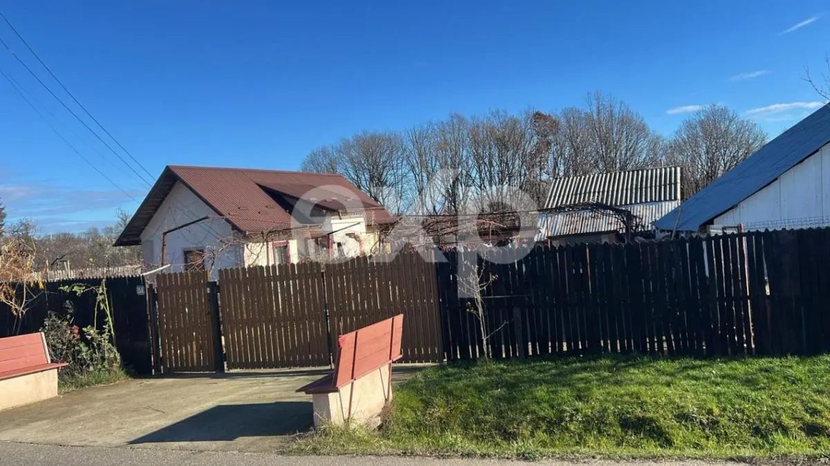Refugiu la țară: casă cu 2 camere și teren de aproape 4.000 mp, Cocu - foto 5