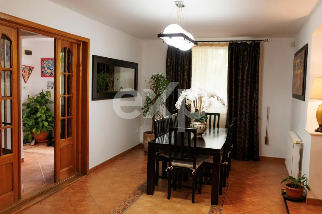 Bascov | Casă individuală spațioasă | Teren 937 mp - foto 9