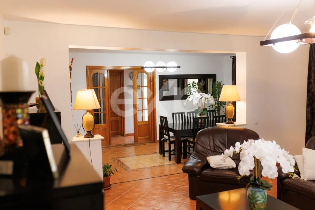 Bascov | Casă individuală spațioasă | Teren 937 mp - foto 10