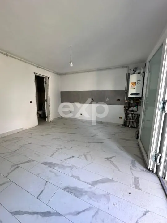 Apartament cu 2 camere ,Micro 8 ,Aleea Grivita - foto 2