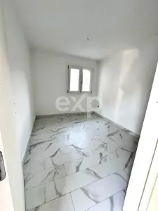 Apartament cu 2 camere ,Micro 8 ,Aleea Grivita - foto 3