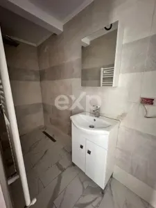 Apartament cu 2 camere ,Micro 8 ,Aleea Grivita - foto 4