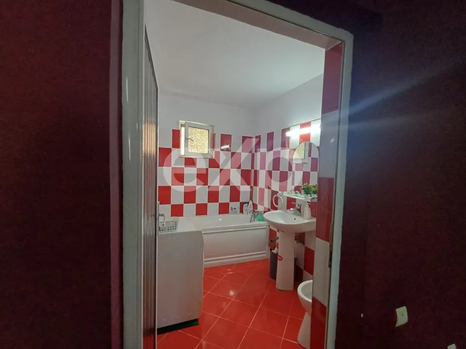 Inchiriere apartament modern in vila, cu intrare separata - foto 4