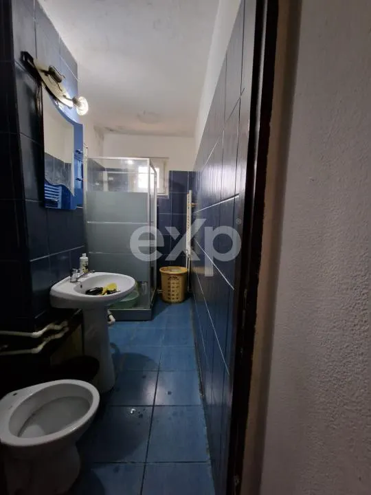 Casă de vânzare în Mircea Vodă + teren 1600 mp - foto 12