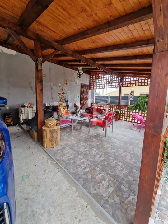 Casă de vânzare în Mircea Vodă + teren 1600 mp - foto 15
