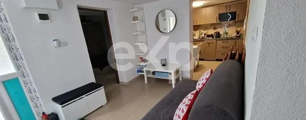 Casă la țară de vânzare – Buzoesti, Argeș | Ideală pentru locuit sau relaxare - foto 6