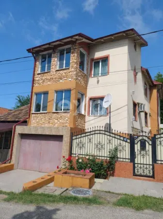 Casă 9 camere Ștefănești - poza 2