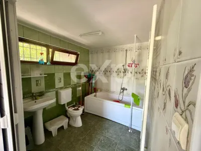 Vilă spațioasă cu teren de 1.008 mp în Ștefănești, Argeș | D+P+E+M - foto 9