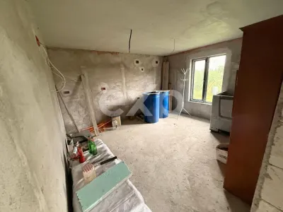 Casă semifinisată | Buzoiești | Teren generos 2.900 mp - foto 4