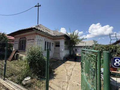 Pret Bomba | Casă 3 camere in Lăbușești - Bacov | Teren 655 mp - Pitesti