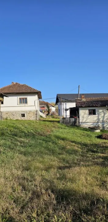 De vânzare – Casă în Curtea de Argeș, cartier Șipot - foto 2