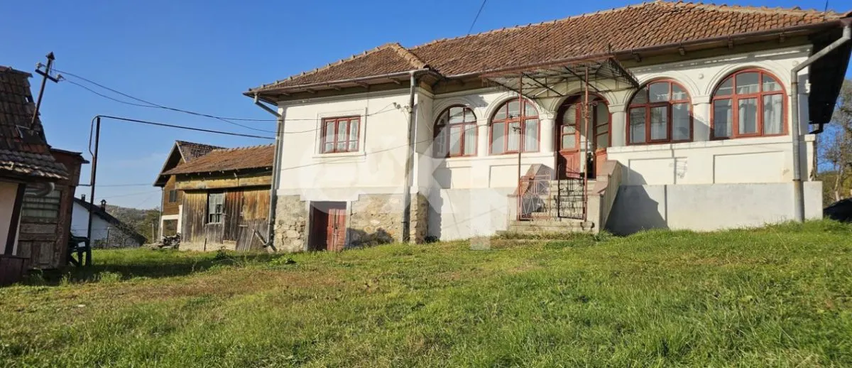 De vânzare – Casă în Curtea de Argeș, cartier Șipot - foto 3