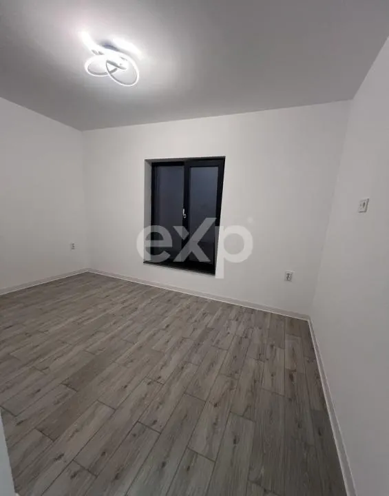 Casă parter 4 camere, la cheie, teren 400 mp, zonă centrală Bradu - foto 9