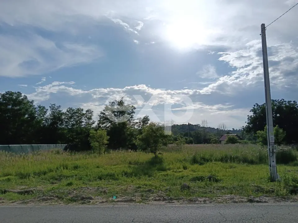 TEREN INTRAVILAN 712 MP | 17 ML DESCHIDERE | UTILITĂȚI | APROAPE DE COSTEȘTI - foto 2