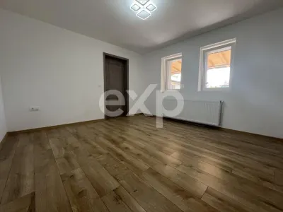 Locuință modernă cu două intrări separate, izolație premium, zonă verde Cuparu - foto 8