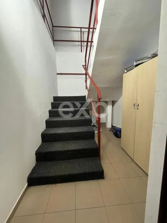 Casă P+M cu birouri amenajate și teren 5.423 mp pentru firmă și locuit acces A1 - foto 9