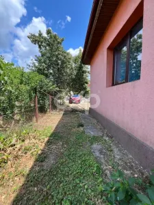 Casă în centrul comunei Corbii Mari, ideală pentru birouri, cabinet sau locuit - foto 2