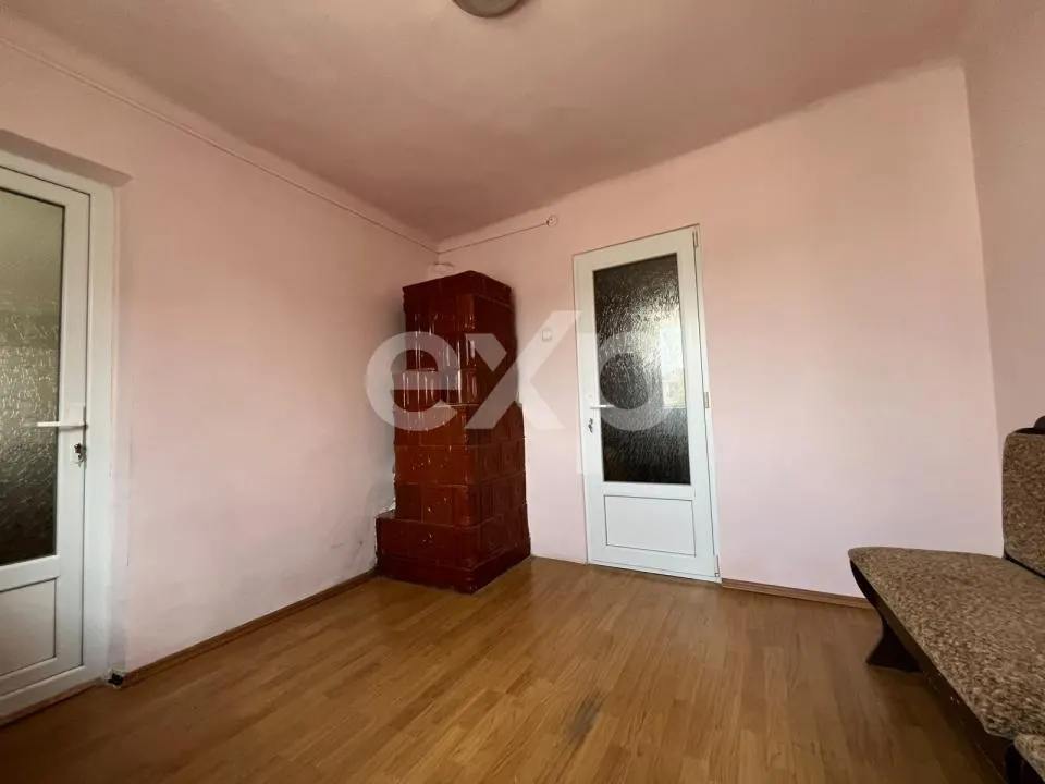 Casă cu 3 camere și teren 1.140 mp toate utilitățile, anexe și acces stradal - foto 12