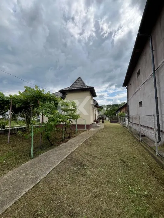 Casă cu 3 camere și teren 1.140 mp toate utilitățile, anexe și acces stradal - foto 3
