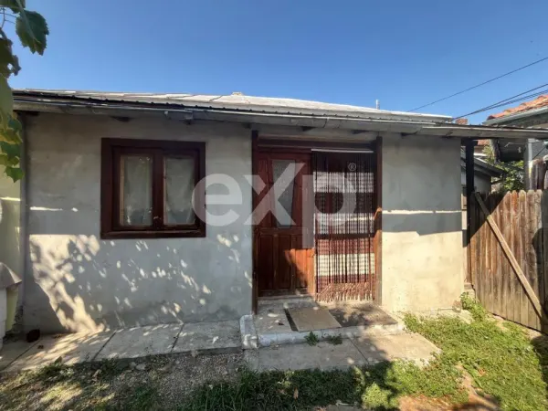 Casă 4 camere Găești - poza 1