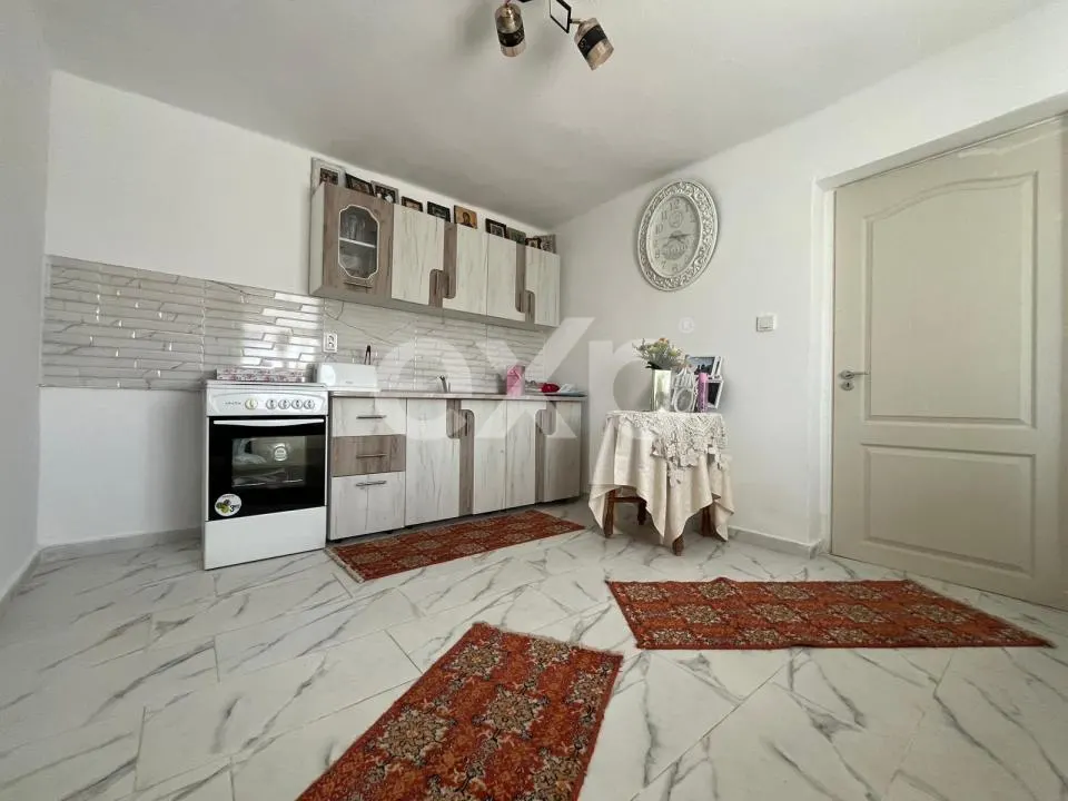 Casa parter + anexa cu 880 mp teren in Brosteni Dambovita - foto 5