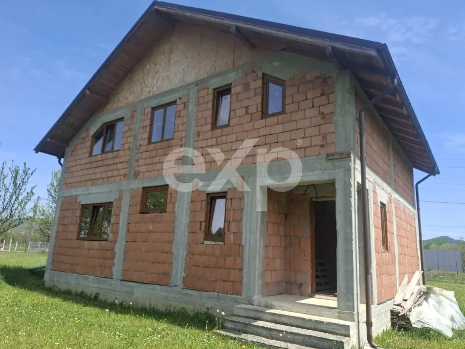 Casă P+M la roșu 188 mp și teren de 3.400 mp cu livadă in Pucioasa-Sat - foto 16