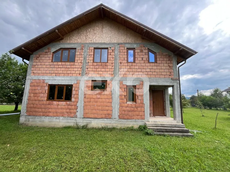 Casă P+M la roșu 188 mp și teren de 3.400 mp cu livadă in Pucioasa-Sat - foto 3