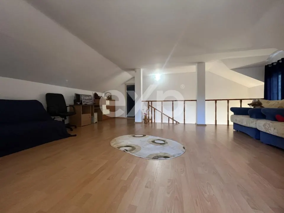 Casă P+M cu vedere spre pădure și teren de 866 mp in Magura Hulubesti - foto 5