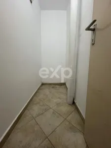 Apartament 3 camere dec 2 băi etajul 3 central Gaesti - foto 14