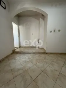 Apartament 3 camere dec 2 băi etajul 3 central Gaesti - foto 5