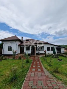 Casă cu piscină de vânzare – Răzvad, Dâmbovița - Razvad