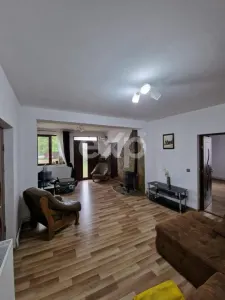 Casă cu piscină de vânzare – Răzvad, Dâmbovița - foto 5