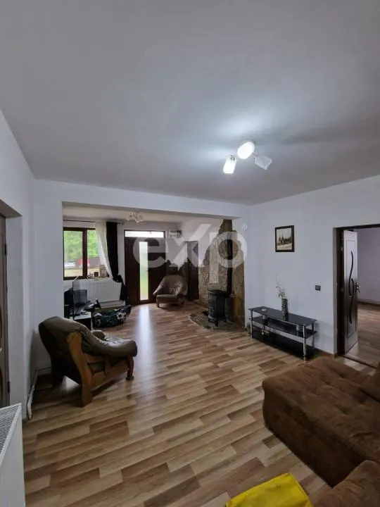 Casă cu piscină de vânzare – Răzvad, Dâmbovița - foto 5