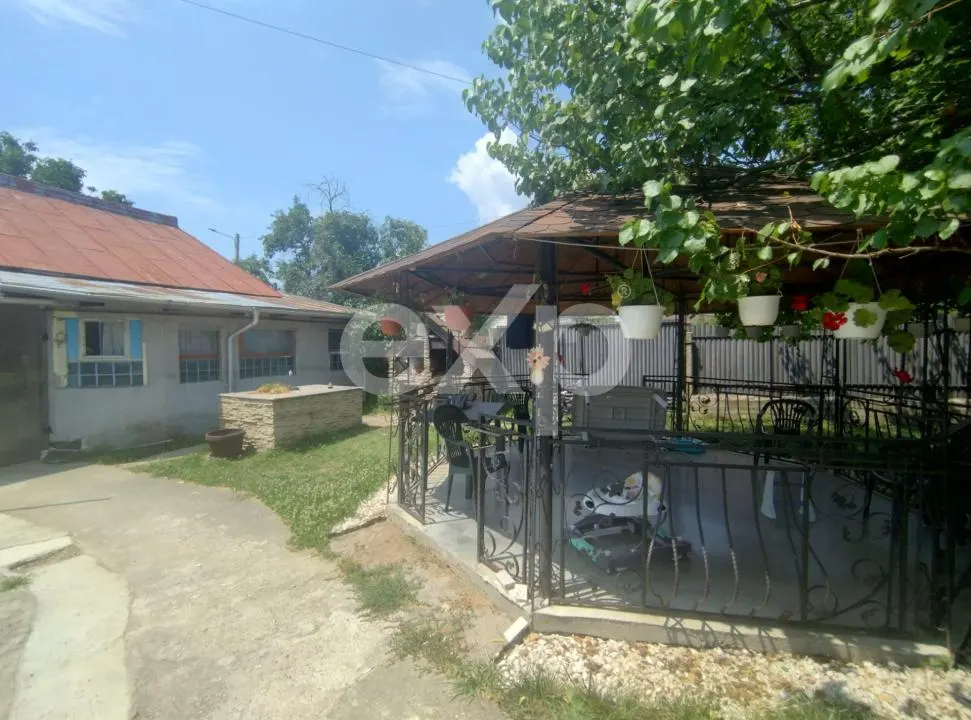 Casa si teren oras Sefanesti - foto 1