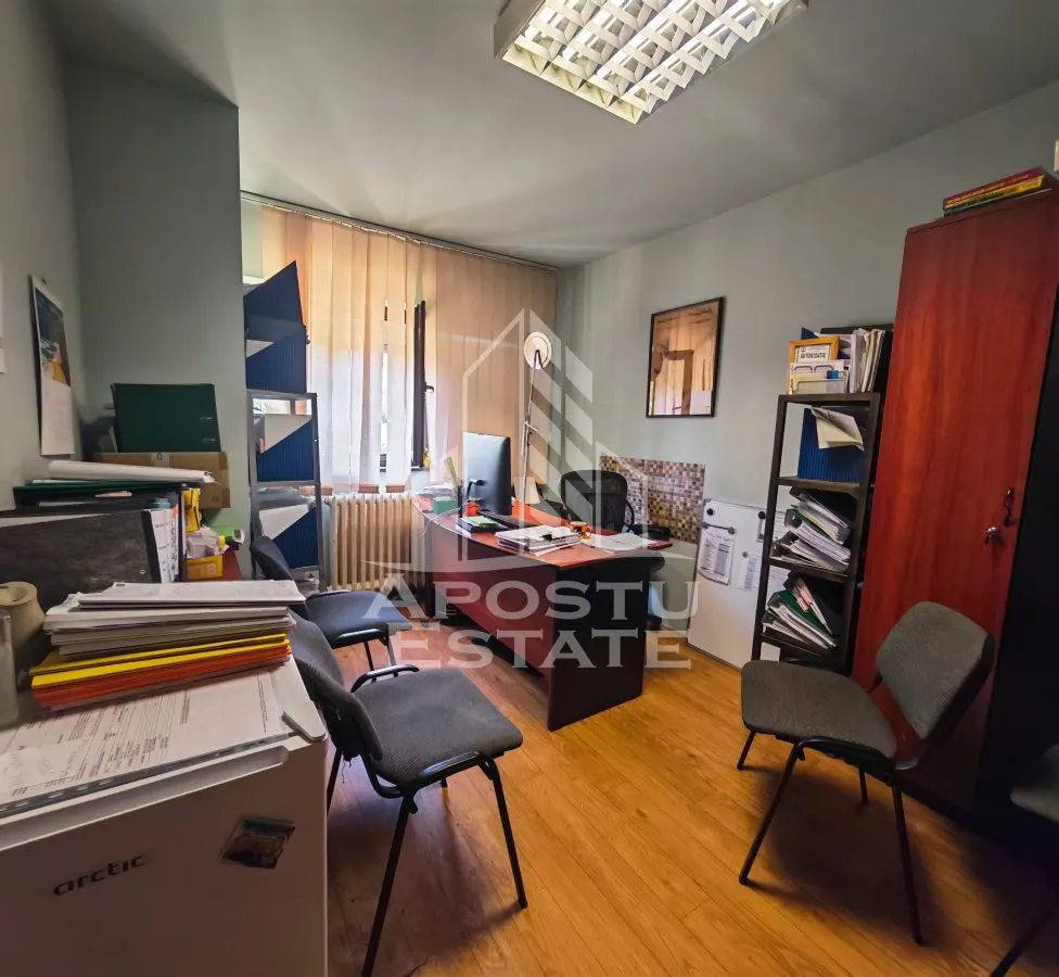 Apartament cu 3 camere, de vanzare, zona Aradului - foto 1