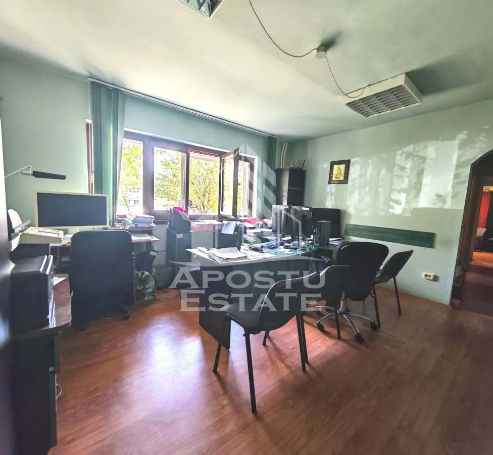 Apartament cu 3 camere, de vanzare, zona Aradului - foto 2
