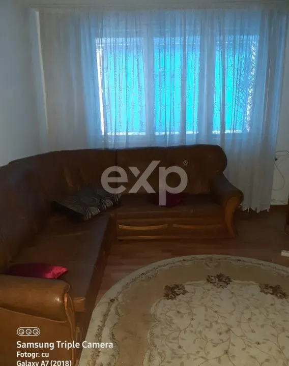Negru Voda, Apartament 2 camere, decomandat, balcon mare, Școala 14 Pitești - foto 3
