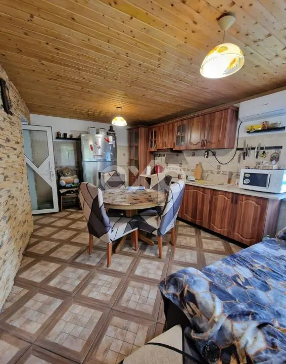 Casă Spațioasă 190 mp + Spațiu Comercial – Mircea Vodă, Dâmbovița - foto 4