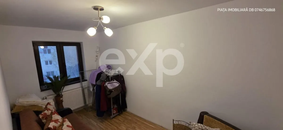 Apartament 2 Camere Renovat Integral, Etaj 3 – Zona Micro 9 - foto 3