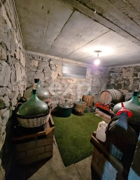 Vilă S+P+M, 330 mp utili, Teren 1.100 mp – Teiș, deschidere directă la pădure - foto 13