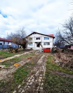Vilă S+P+M, 330 mp utili, Teren 1.100 mp – Teiș, deschidere directă la pădure - foto 17