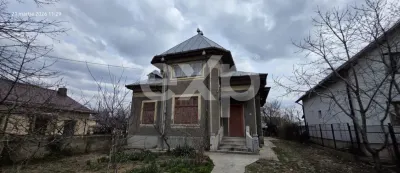 Vilă interbelică | Str. Căpitan Andreescu Ion | 250 mp utili | Teren 740 mp - foto 1
