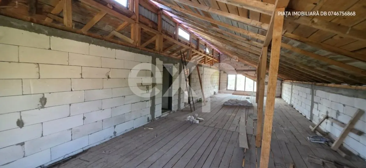Vilă P+2 cu Spațiu Comercial și Teren 1000 mp – Răzvad, Dâmbovița - foto 16