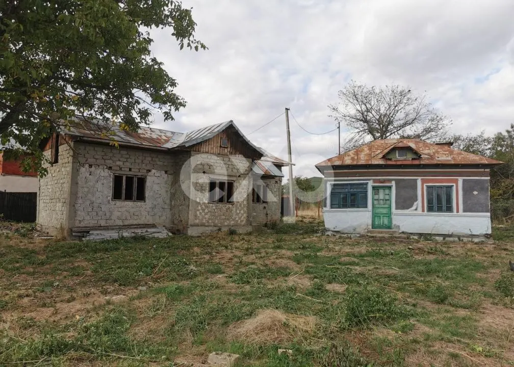 Casa cu teren generos 2000mp in Negrasi, acces rapid Pitesti - foto 4