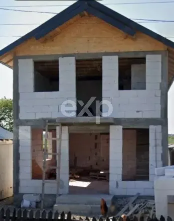Casa de vanzare / Bradu / 4 Camere - foto 1