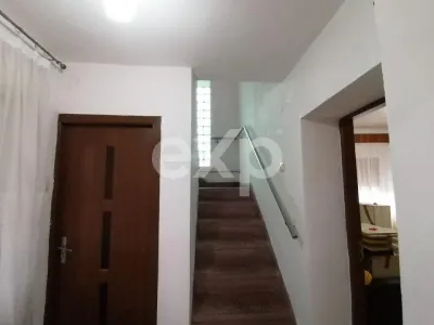 Casă de vânzare – Făgăraș 110 mp ,curte comuna! - foto 6