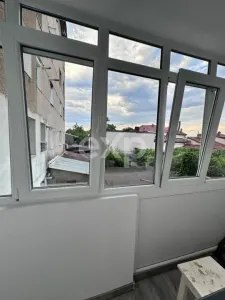 Apartament de vânzare – 3 camere , Micro 8 ,et 1 - foto 13