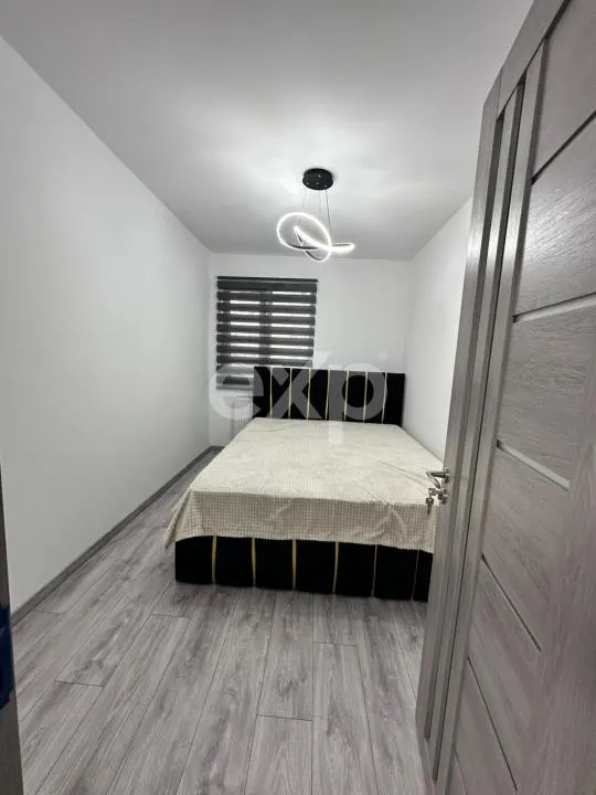 Apartament de vânzare – 3 camere , Micro 8 ,et 1 - foto 8
